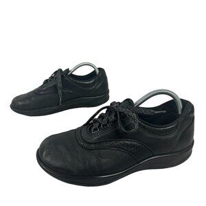 Walk Easy Black Leather Lace-Up Shoes Size 9M